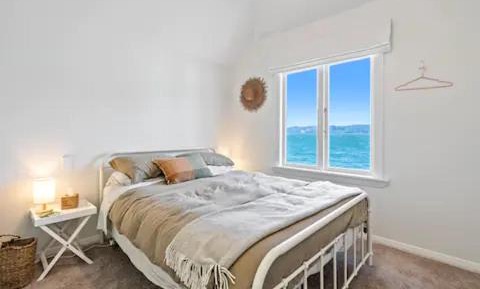Queen Room with Sea View