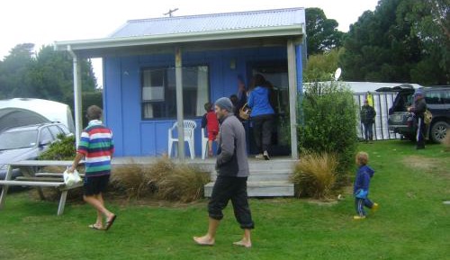 Twin Bungalow with shared bathroom