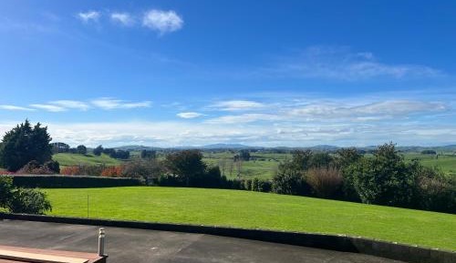 Family Room with Garden View