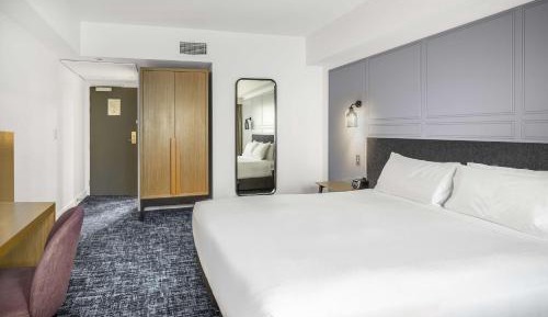 King Guest Room