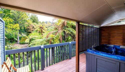 Superior Studio with Outdoor Hot Tub 