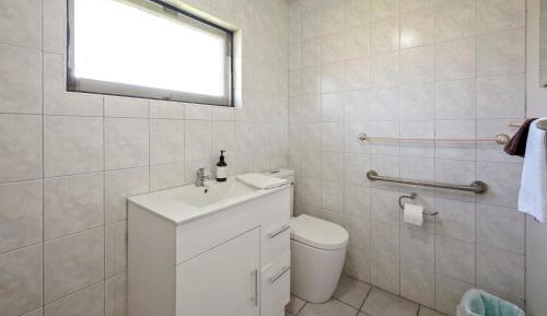 Family One-Bedroom Apartment with Garden View