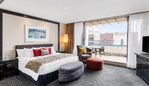 Premium King Room with Balcony and Ocean View - Lounge Access