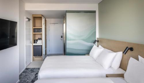 Standard Queen Room with Two Queen Beds - Free Breakfast