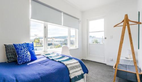 Single Room with Shared Bathroom