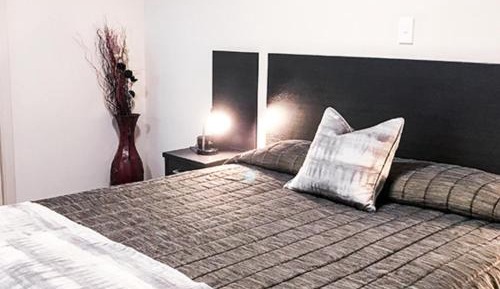 One-Bedroom Suite with Spa Bath