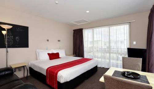 Deluxe Studio with Spa Bath