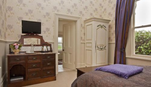 Queen Room