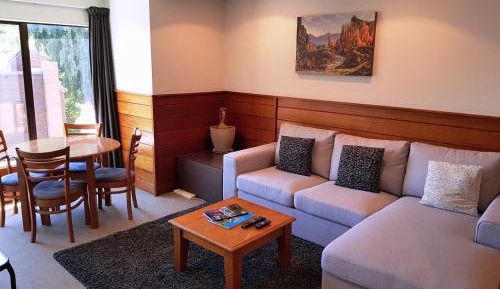 Superior One Bedroom Apartment