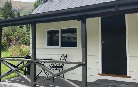 Budget Cottage 2 (2 Adults)