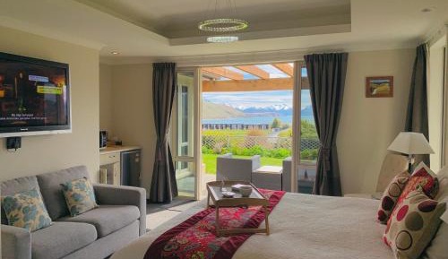 Superior King Room 1