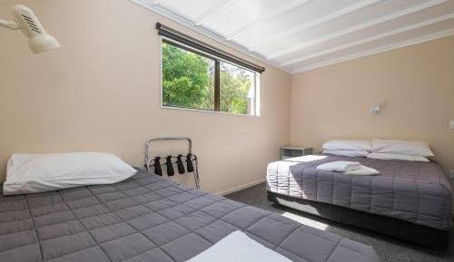 Two-Bedroom Self-Contained Cabin 