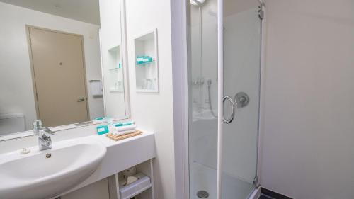 Standard Twin Room with Two Double Beds