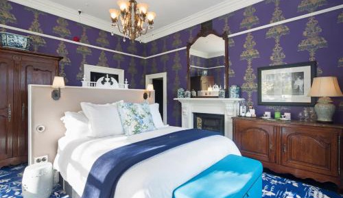 Grand Room with Lake View