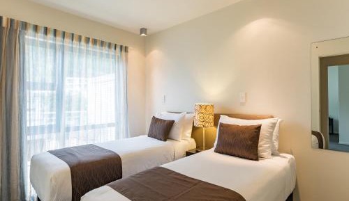 Deluxe Two-Bedroom Apartment with Non Seaviews