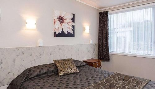 Standard Queen Suite