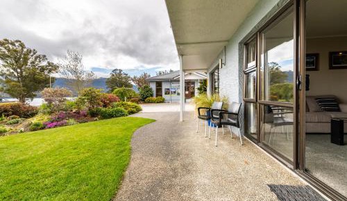 Two-Bedroom Apartment with Lake View
