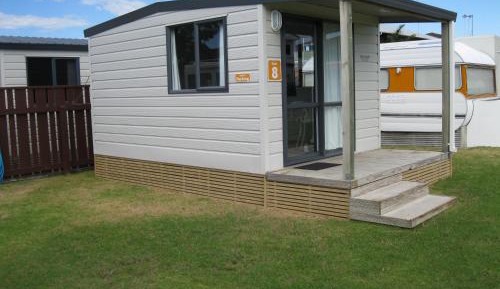 Cabin with Shared Bathroom