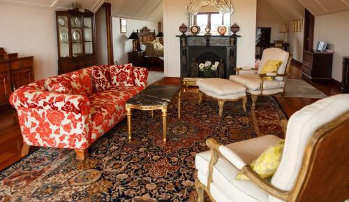 Honeymoon Suite