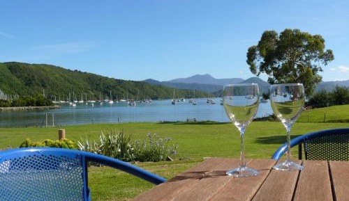 Two-Bedroom Apartment with Sea View(Sleeps 4)