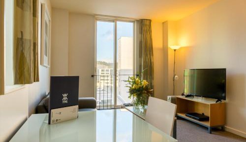 Queen One-Bedroom Apartment