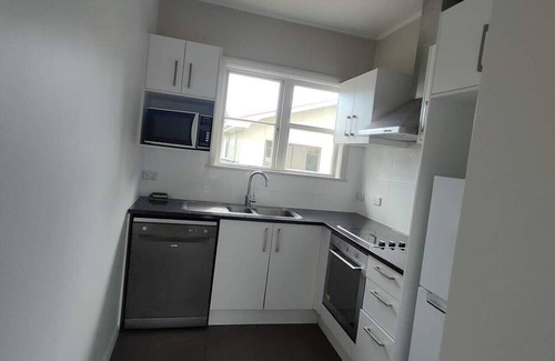 Mount Albert House | 7 Beds including 4 Double Beds, 1 Single Bed, 2 Double Sofa Beds, 8 Renton Road, Mt Albert, Auckland