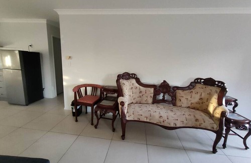 Mount Albert Villa | 5 Bedroom House, 82A Richardson Road, Mt Albert, Auckland