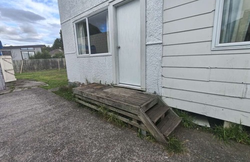 Rotorua House | 4 Beds including 2 Double Beds and 2 Sofa Beds up to 8 People, House, 22B Pererika St, Rotorua