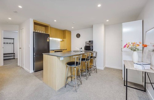 Mount Albert Apartment | Gorgeous 3-bedroom apartment in Auckland - 5 min to Eden Park