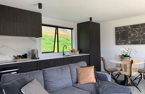 Dalefield Apartment | Luxury Coronet Residence