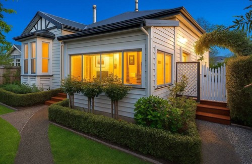 Blenheim Villa | Central Blenheim Villa