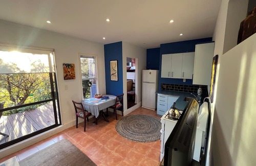 Russell Apartment | Plum Tree Apartment