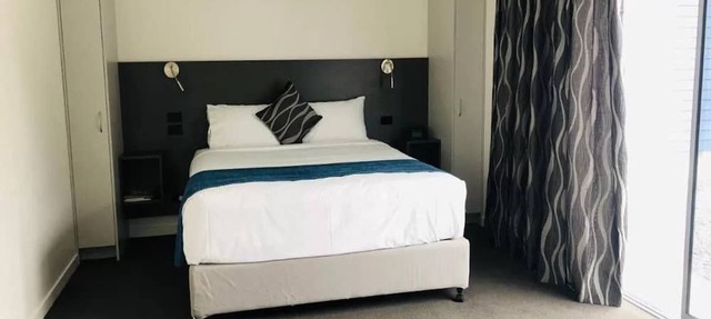 Thornton Lodge Motel