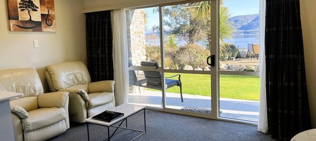 Fiordland Lakeview Motel and Apartments
