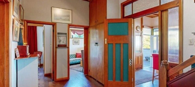 Bluff Hill Lighthouse B&B