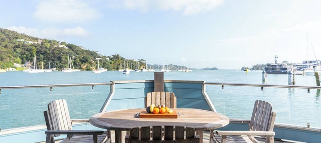 Bay of Islands On The Water Apartment -The Landing