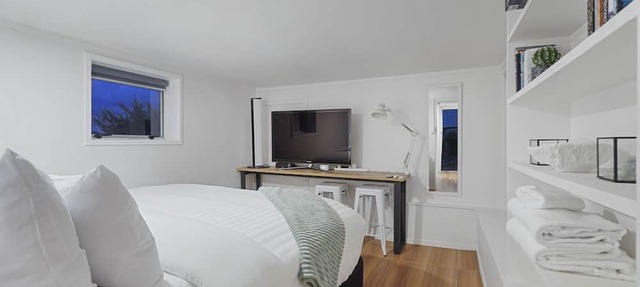Newly Renovated Studio w Parking-Netflix