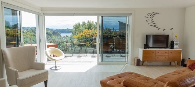 The Kingfisher House - Oneroa