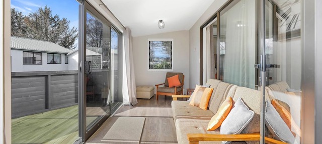 Poet's Corner - 3 Bedrooms | 1 Bathroom in Poet's Corner