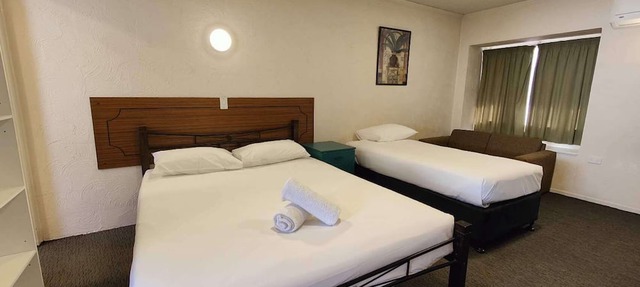 Kings Court Motor Lodge