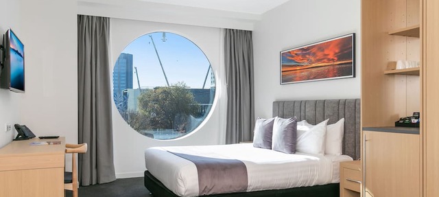 Christchurch City Hotel