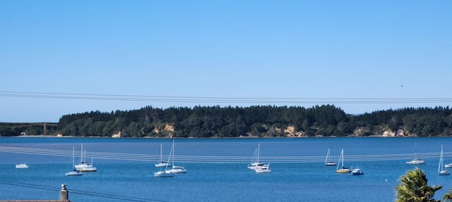Private self contained 1 bedroom apartment Great harbour views in Omokoroa