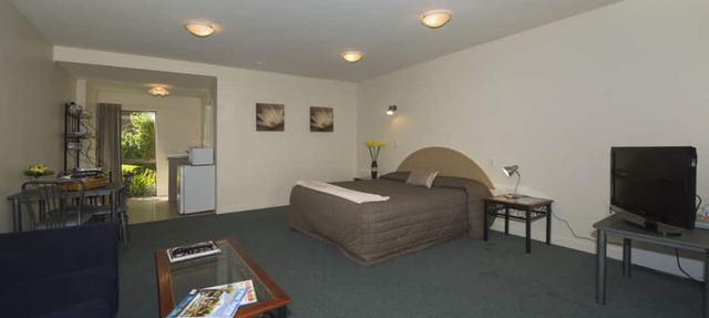 Lake Point Motel