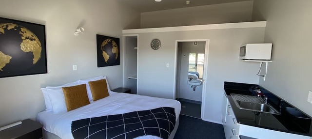 LKNZ Lodge & Cafe