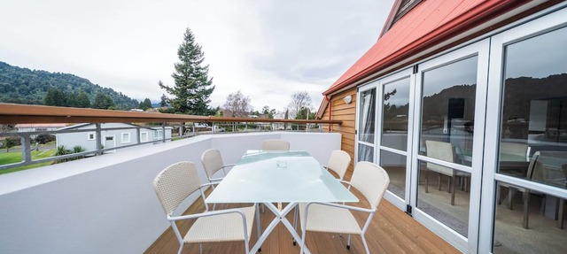 Powderhorn Chateau
