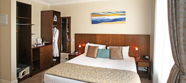 Tuakau Hotel