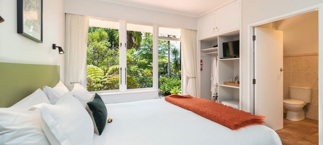Pateke Lodge