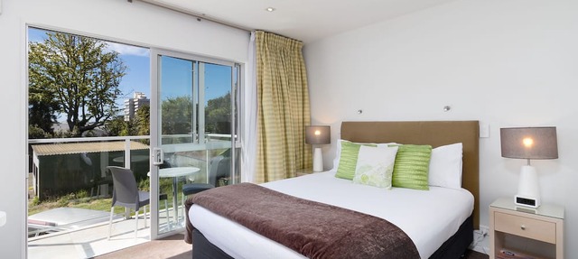 Century Park Motor Lodge
