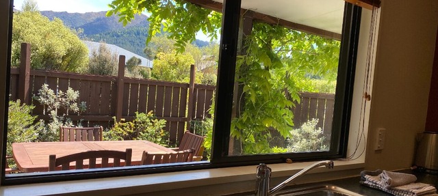 3 Mt Isobel Place