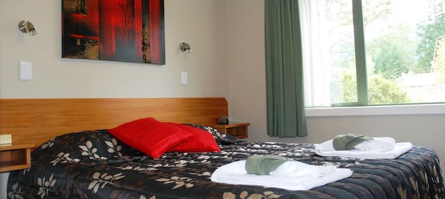 The Chalets Motel